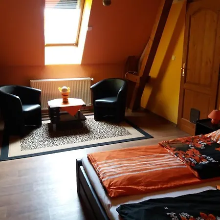 Bora Vendeghaz Appartement *