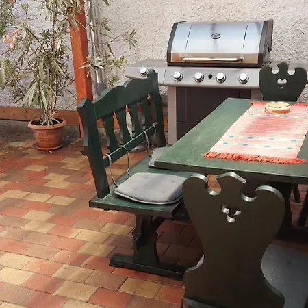 Bora Vendeghaz Appartement *