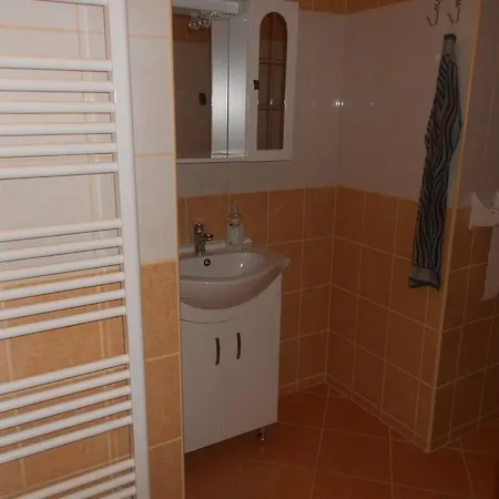 Bora Vendeghaz Appartement *