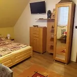 Bora Vendeghaz * Έγκερ