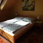 Bora Vendeghaz Eger