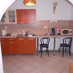 Bora Vendeghaz דירה