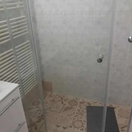 Bora Vendeghaz Apartment Erlau