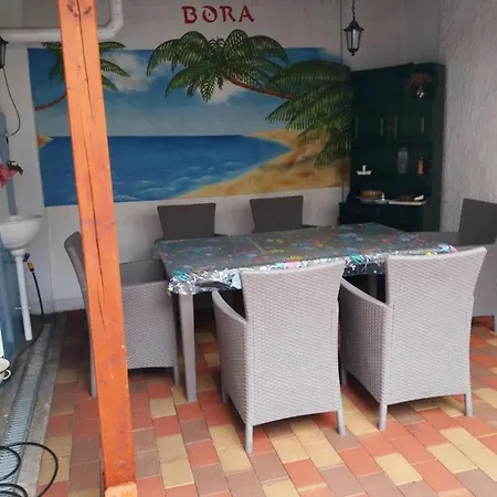 Bora Apartman Eger