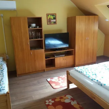 Bora Apartment Eger