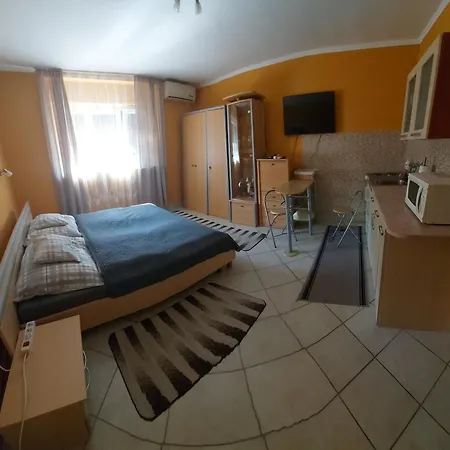 Bora Vendeghaz Erlau