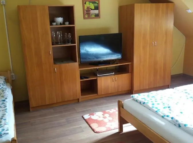 Bora Vendeghaz Apartment Eger